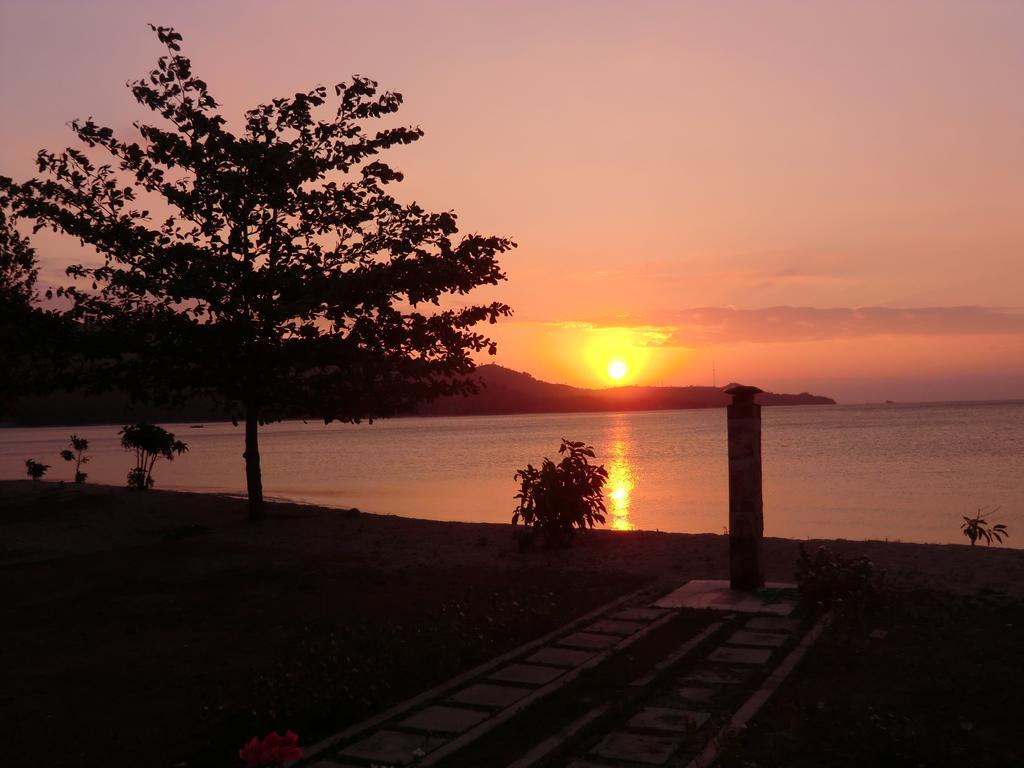 Star Sand Beach Resort Sekotong Eksteriør bilde